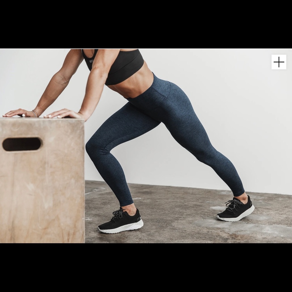Nobull high rise tight (matte) M